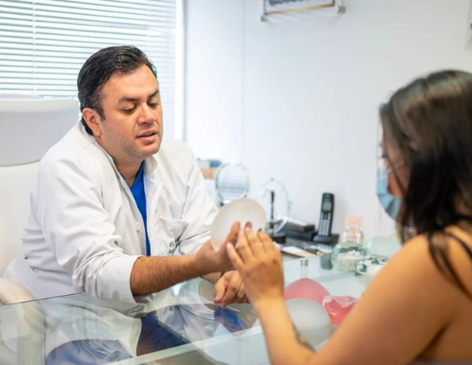 Slider image (9) Dr. Juan Sanabria Plastic Surgeon